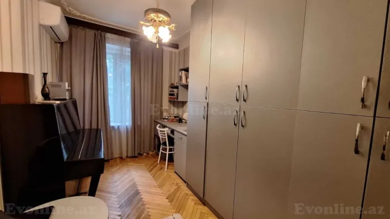 Satılır 3 otaqlı Mənzil Köhnə tikili 75 m² Nizami m. - şəkil 5