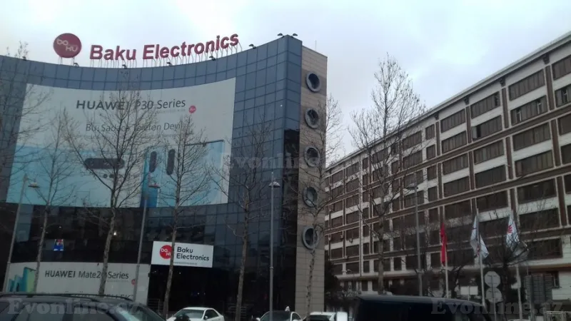 Satılır 2 otaqlı Mənzil Köhnə tikili 65 m² 8-ci mikrorayon - şəkil 2