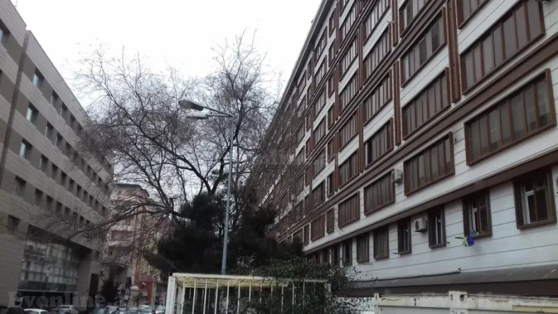 Satılır 2 otaqlı Mənzil Köhnə tikili 65 m² 8-ci mikrorayon - şəkil 3