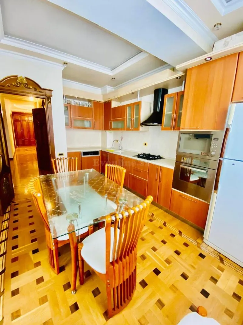 Kirayə verilir 3 otaqlı Mənzil Yeni tikili 150 m² Nəriman Nərimanov m. - şəkil 3