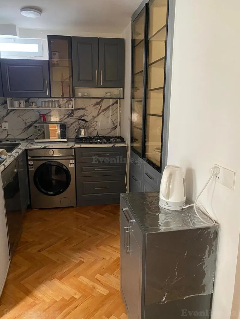 Kirayə verilir 3 otaqlı Mənzil Köhnə tikili 90 m² Nizami m. - şəkil 7