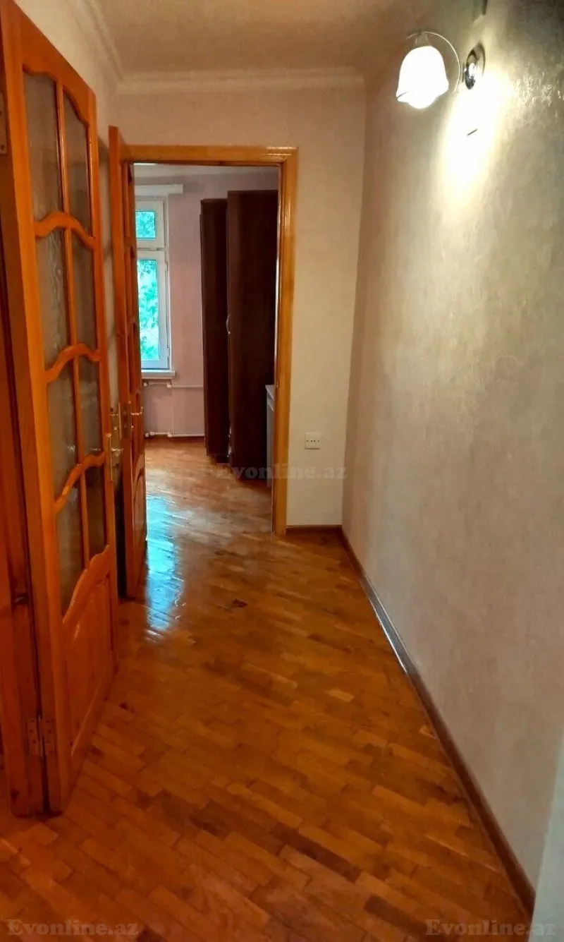 Satılır 2 otaqlı Mənzil Köhnə tikili 55 m² İnşaatçılar m. - şəkil 3