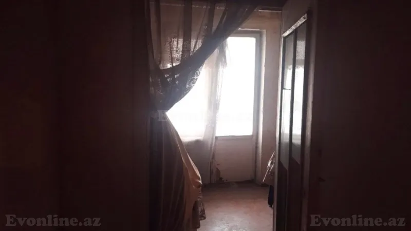 5 otaqlı Mənzil 100 m² Xalqlar Dostluğu m. Satılır