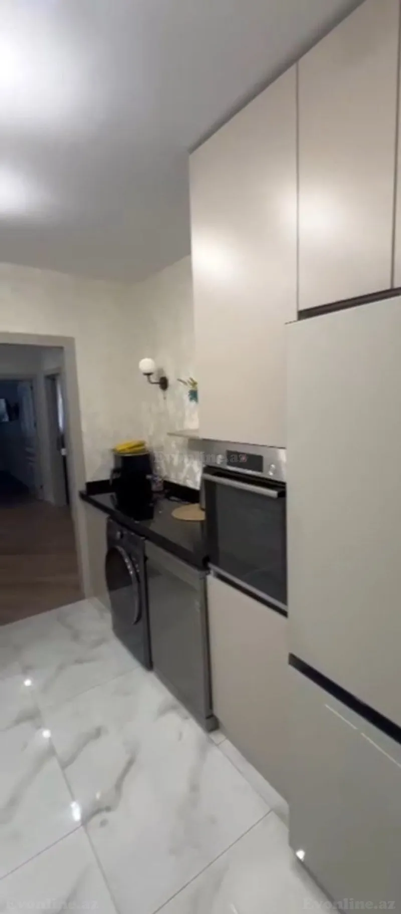 4 otaqlı Mənzil 106 m² Sabunçu r. Satılır