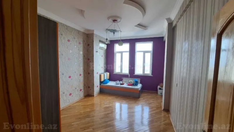 3 otaqlı Mənzil 130 m² Yasamal Satılır