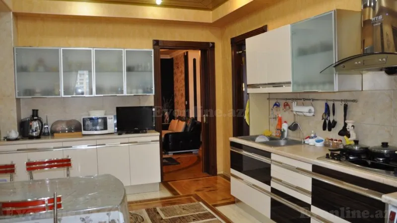 Satılır 12 otaqlı Mənzil Yeni tikili 365 m² Elmlər Akademiyası m. - şəkil 17