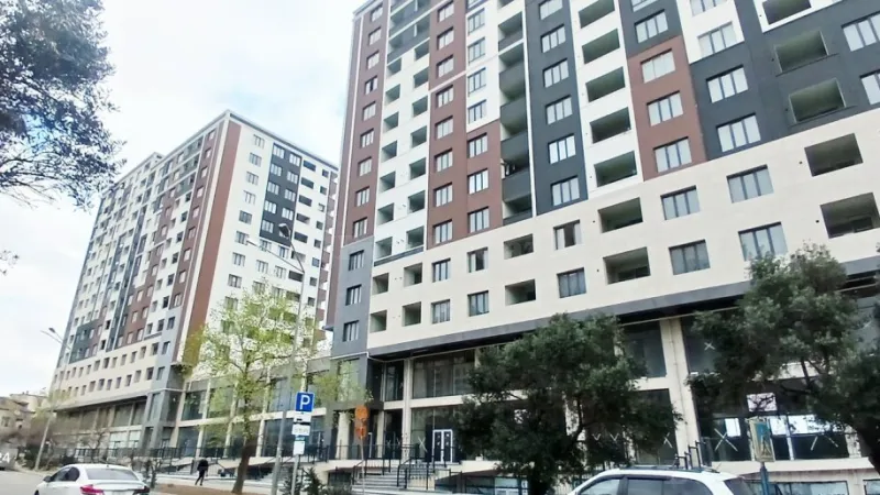 Satılır 4 otaqlı Mənzil Yeni tikili 110 m² Neftçilər m. - şəkil 2