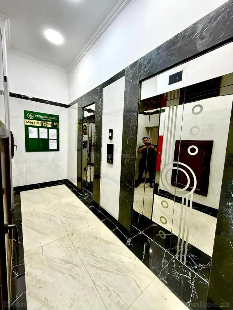 Satılır 4 otaqlı Mənzil Yeni tikili 110 m² Neftçilər m. - şəkil 3