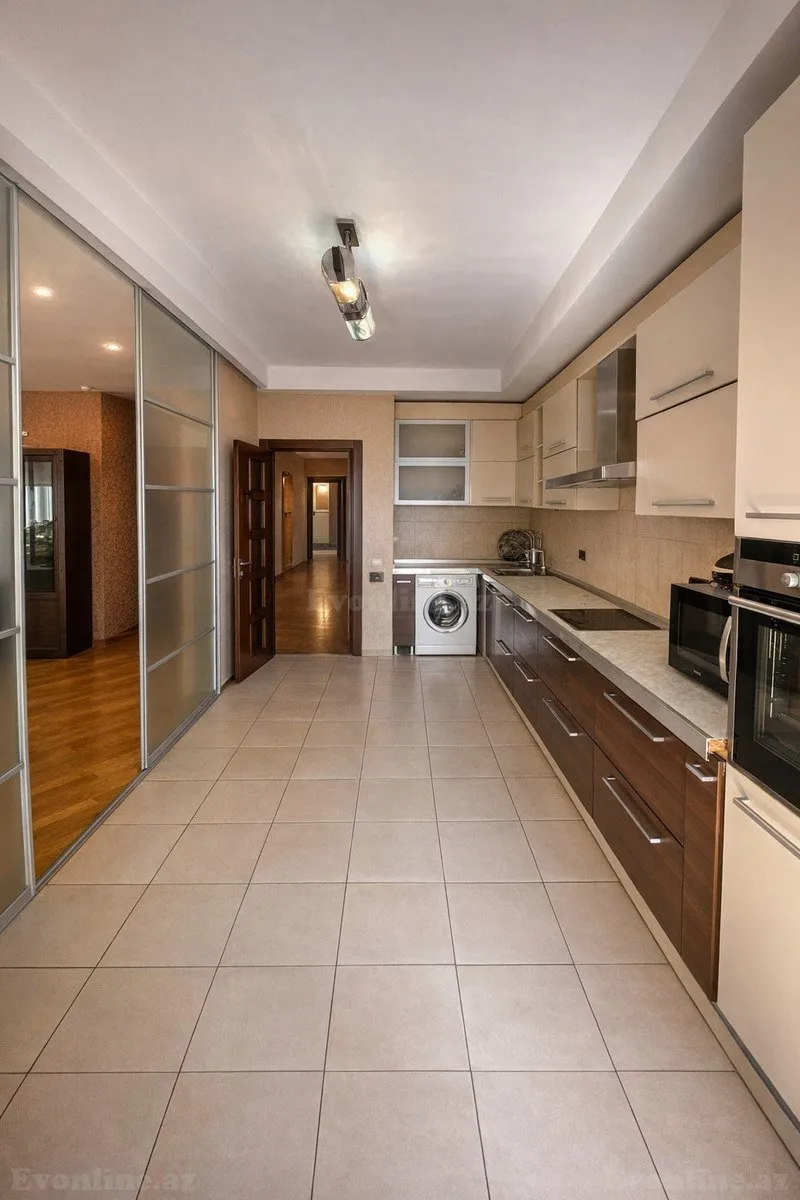 Satılır 4 otaqlı Mənzil Yeni tikili 212 m² Sahil m. - şəkil 6