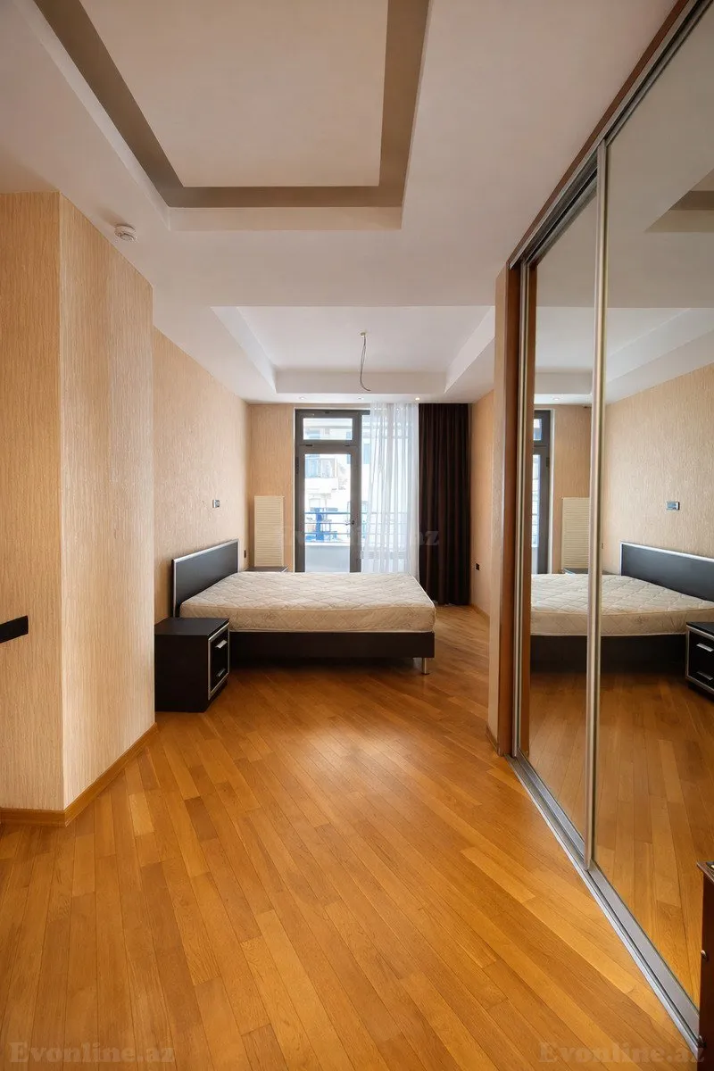 Satılır 4 otaqlı Mənzil Yeni tikili 212 m² Sahil m. - şəkil 11