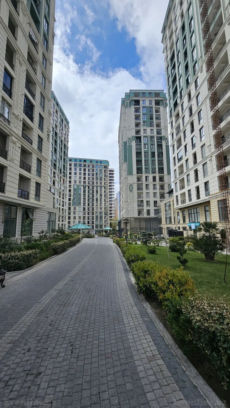 Satılır 2 otaqlı Mənzil Yeni tikili 58 m² Gənclik m. - şəkil 2