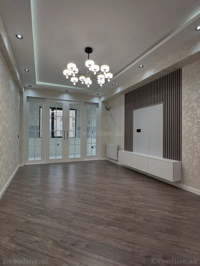 3 otaqlı Mənzil 84 m² Neftçilər m. Satılır