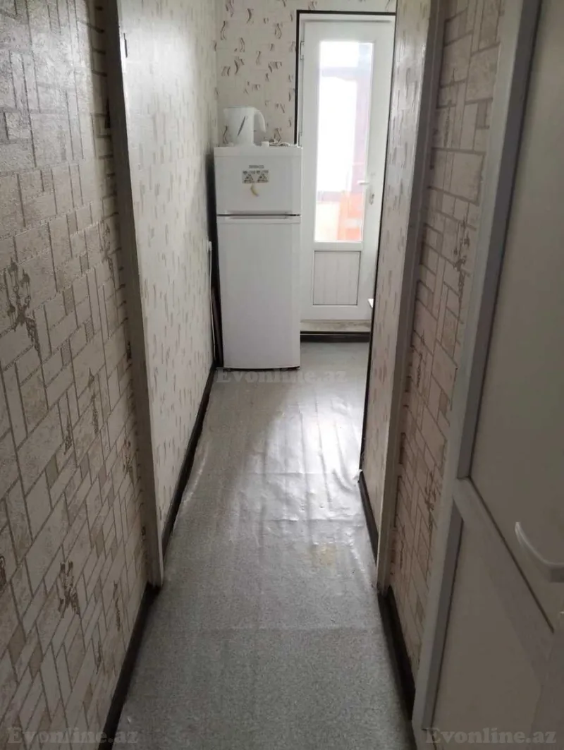 1 otaqlı Mənzil 35 m² 4-cü mikrorayon Satılır