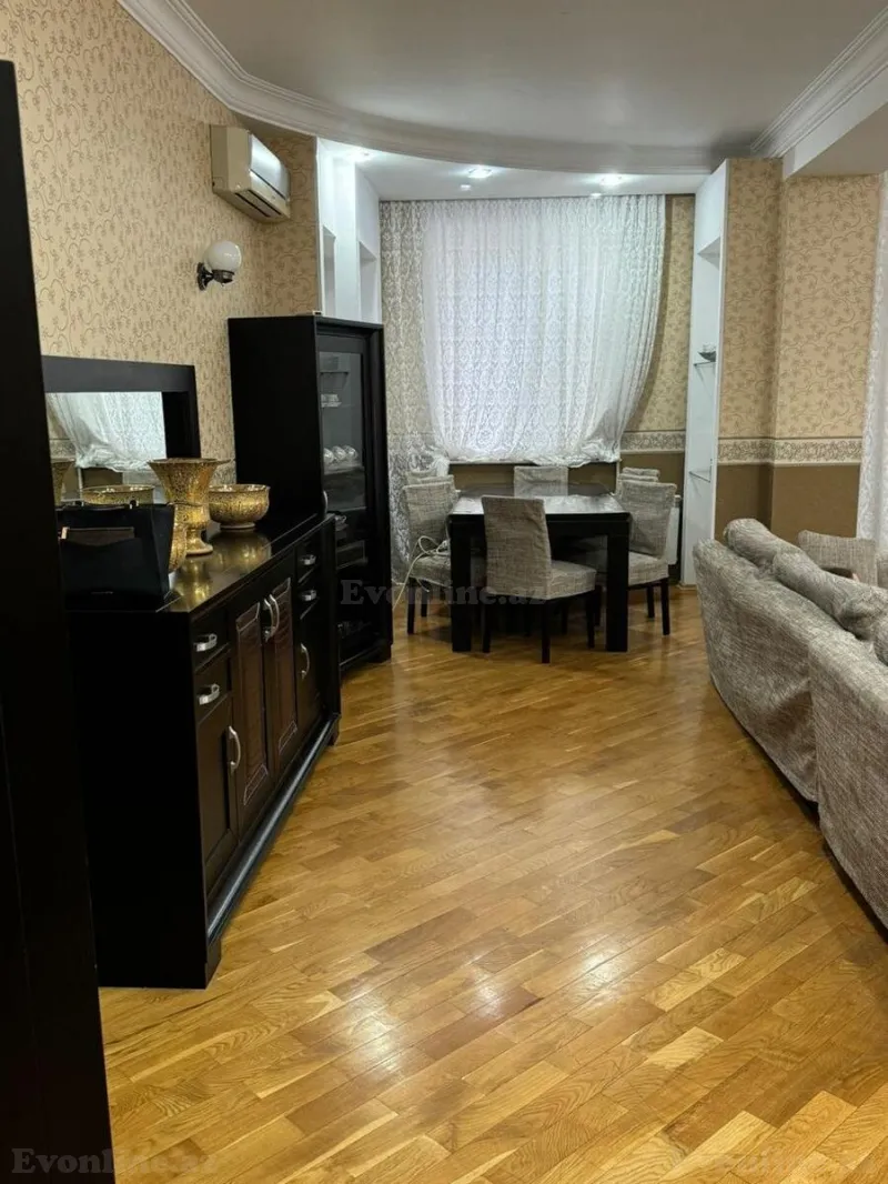 4 otaqlı Mənzil 160 m² 9-cu mikrorayon Satılır