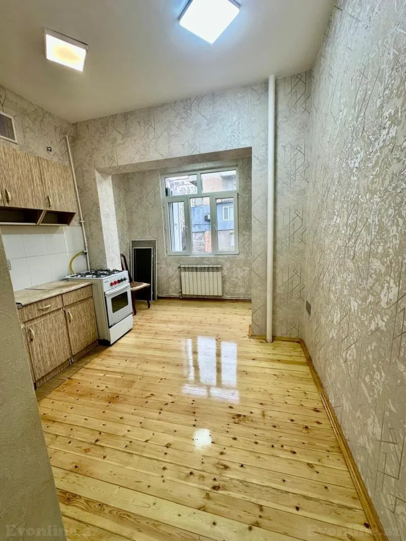 Satılır 2 otaqlı Mənzil Köhnə tikili 43 m² 8-ci mikrorayon - şəkil 17