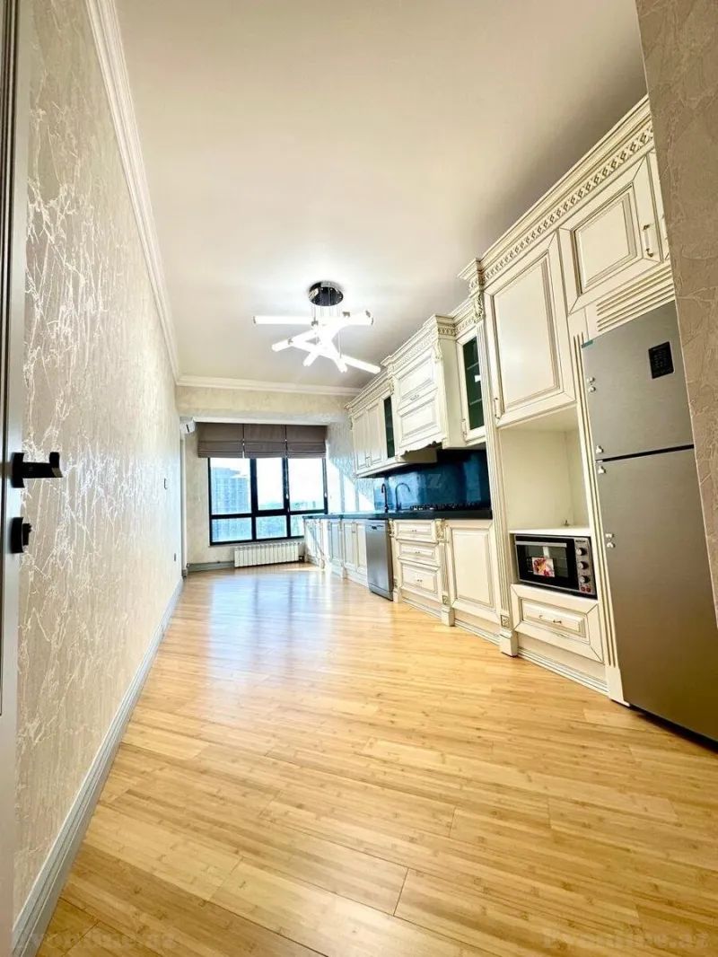 Satılır 4 otaqlı Mənzil Yeni tikili 204 m² Nəsimi r. - şəkil 7