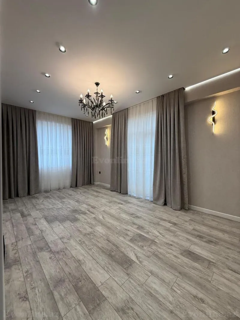 3 otaqlı Mənzil 115 m² Suraxanı r. Satılır
