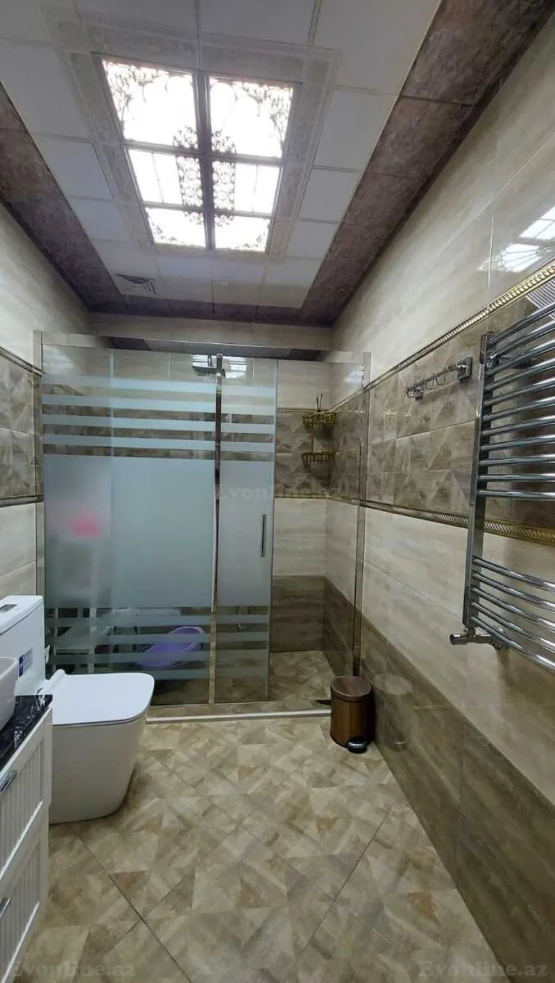 Satılır 3 otaqlı Mənzil Yeni tikili 165 m² 8-ci mikrorayon - şəkil 2