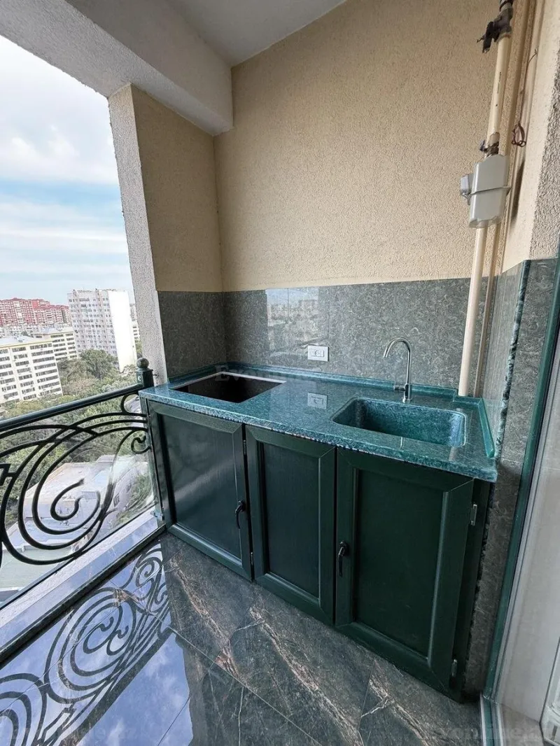 Satılır 4 otaqlı Mənzil Yeni tikili 162 m² Azadlıq prospekti m. - şəkil 20