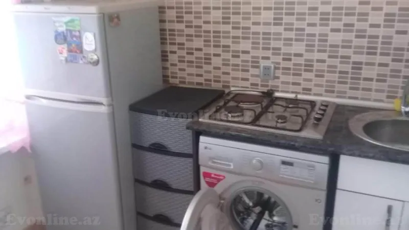 Kirayə verilir 1 otaqlı Mənzil Köhnə tikili 40 m² Elmlər Akademiyası m. - şəkil 3