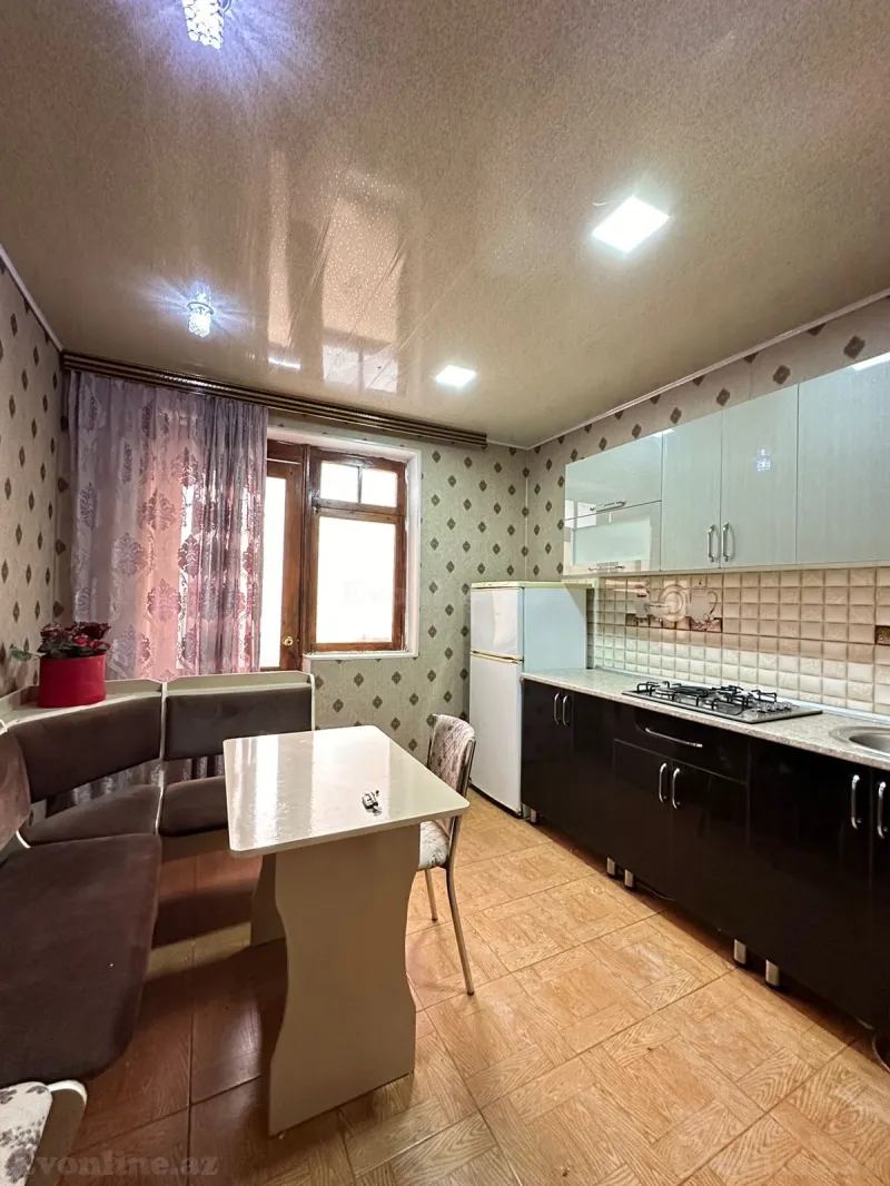 Satılır 1 otaqlı Mənzil Köhnə tikili 50 m² Bakıxanov - şəkil 13