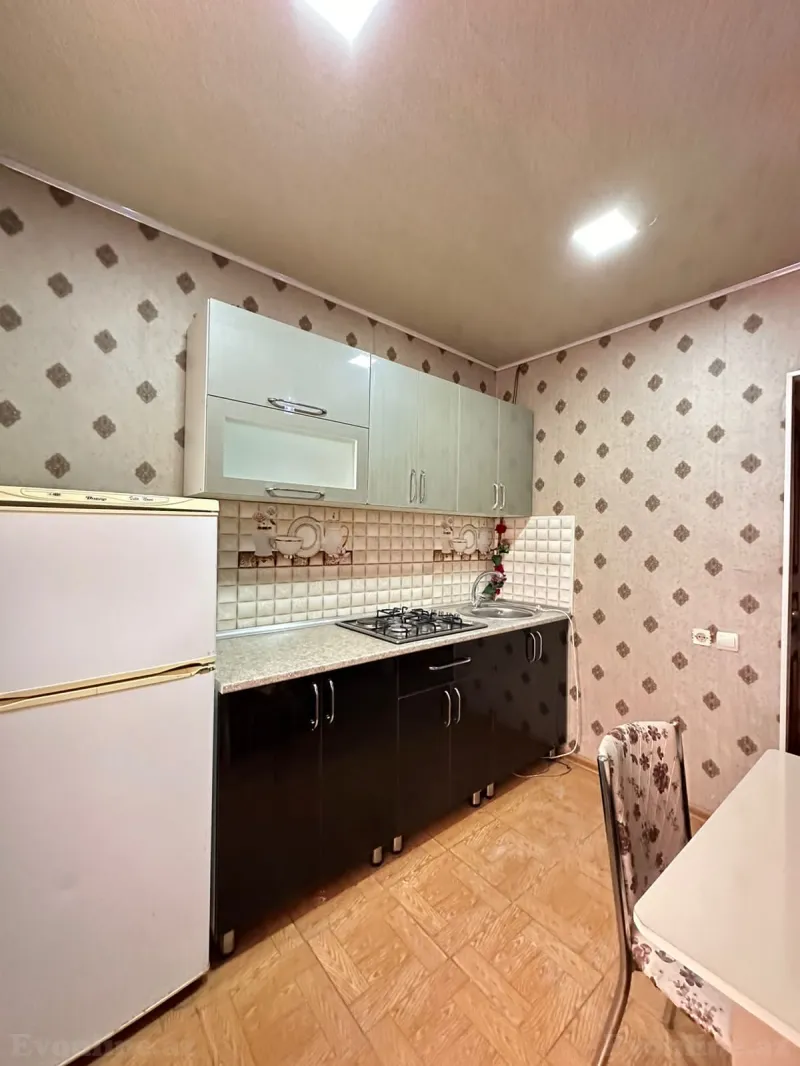 Satılır 1 otaqlı Mənzil Köhnə tikili 50 m² Bakıxanov - şəkil 14