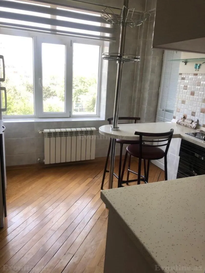 Kirayə verilir 2 otaqlı Mənzil Yeni tikili 90 m² Gənclik m. - şəkil 6