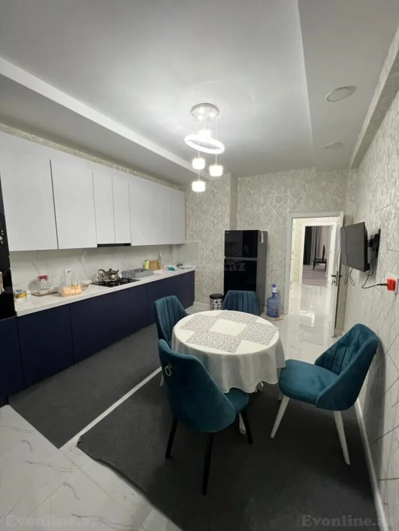 Kirayə verilir 3 otaqlı Mənzil Yeni tikili 136 m² Neftçilər m. - şəkil 5