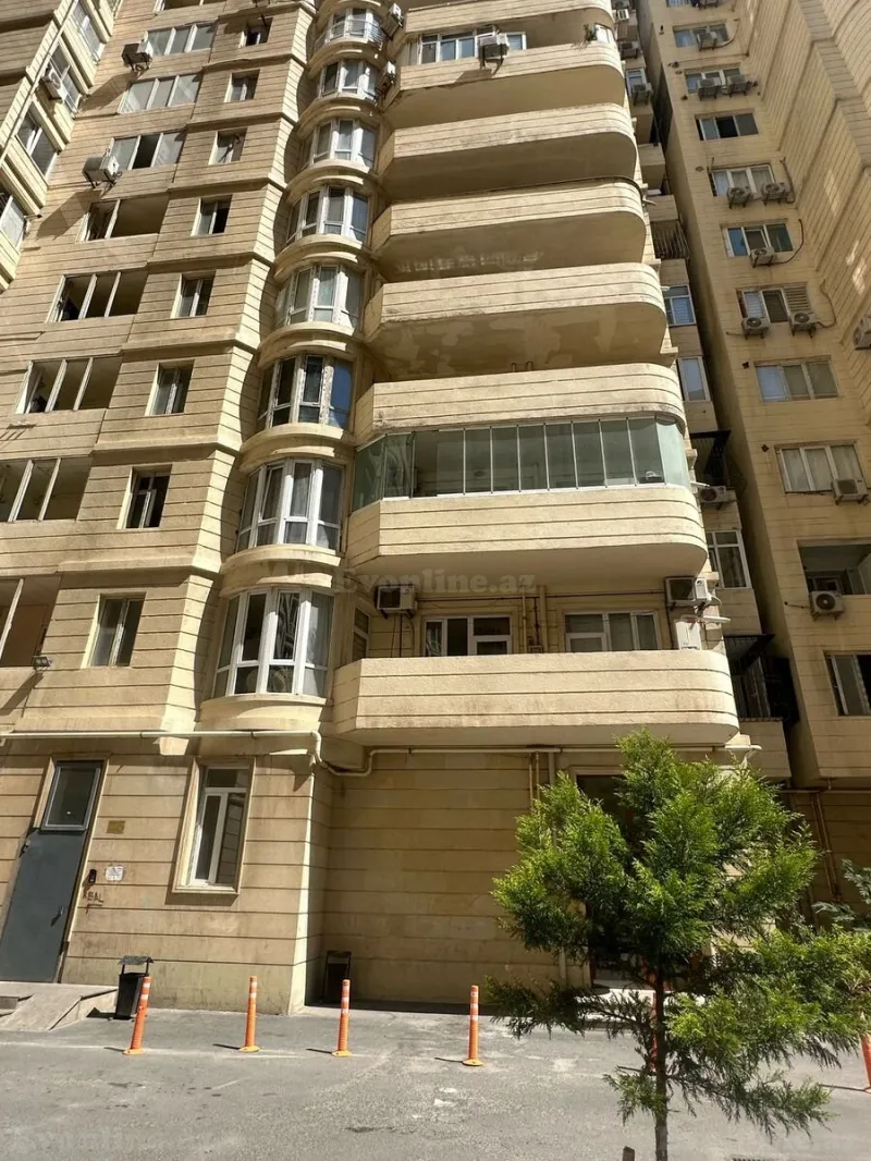 Satılır 2 otaqlı Mənzil Yeni tikili 68 m² 8 Noyabr m. - şəkil 3