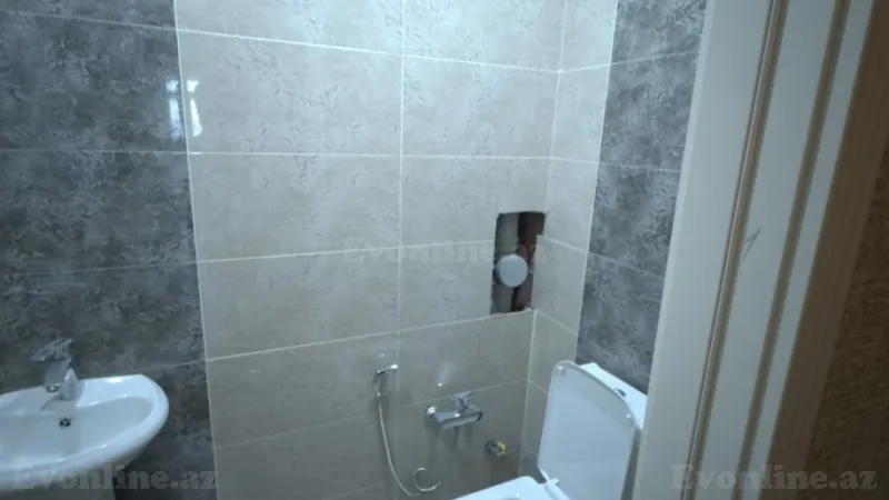 3 otaqlı Mənzil 100.2 m² Səbail r. Satılır