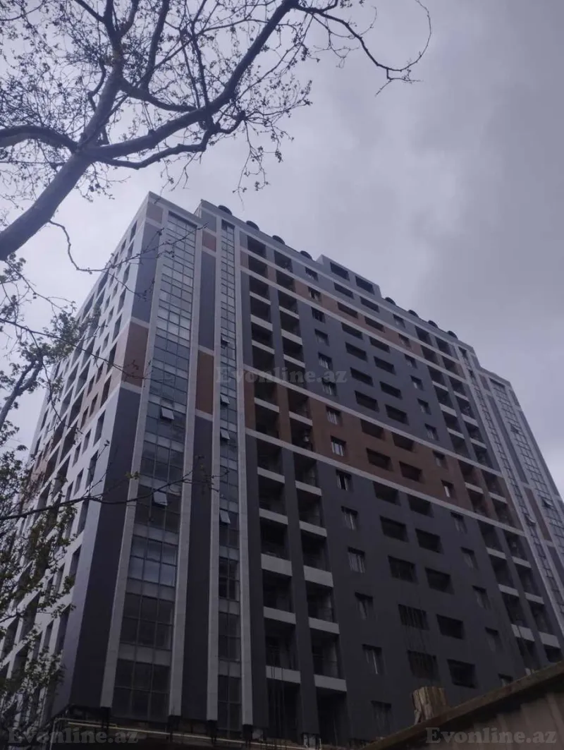 Satılır 3 otaqlı Mənzil Yeni tikili 106 m² 28 May m.