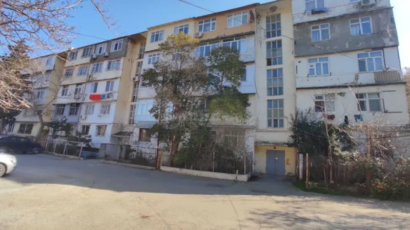 Satılır 2 otaqlı Mənzil Köhnə tikili 66 m² 4-cü mikrorayon