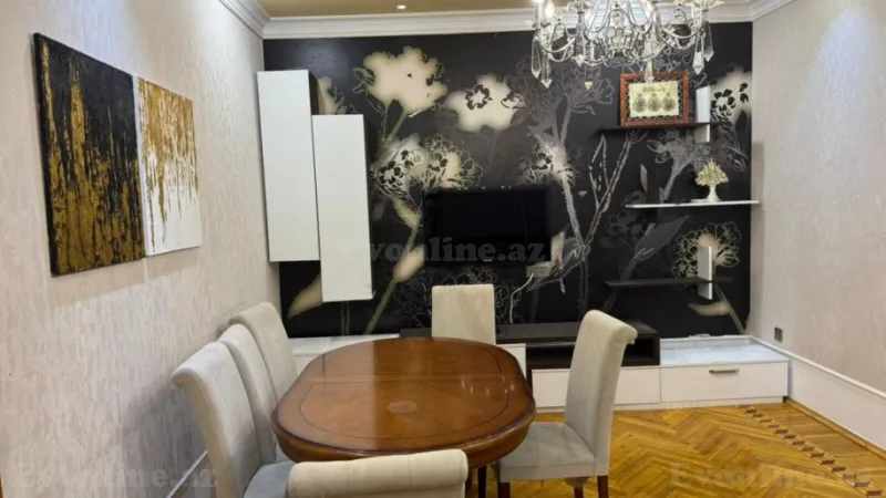 3 otaqlı Mənzil 80 m² Nəriman Nərimanov m. Kirayə verilir