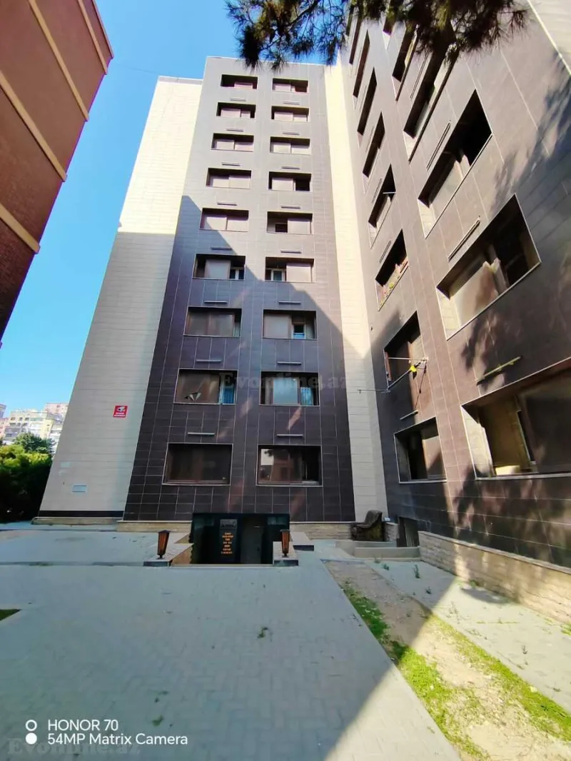 Obyekt 200 m² Binəqədi Satılır