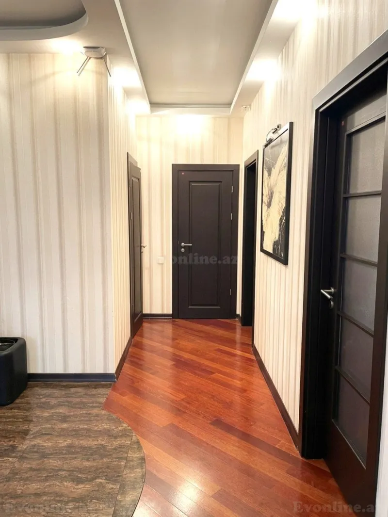 Satılır 3 otaqlı Mənzil Yeni tikili 130 m² Elmlər Akademiyası m. - şəkil 7