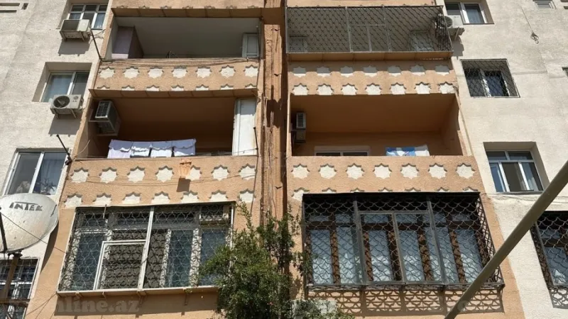 2 otaqlı Mənzil 57 m² Neftçilər m. Satılır