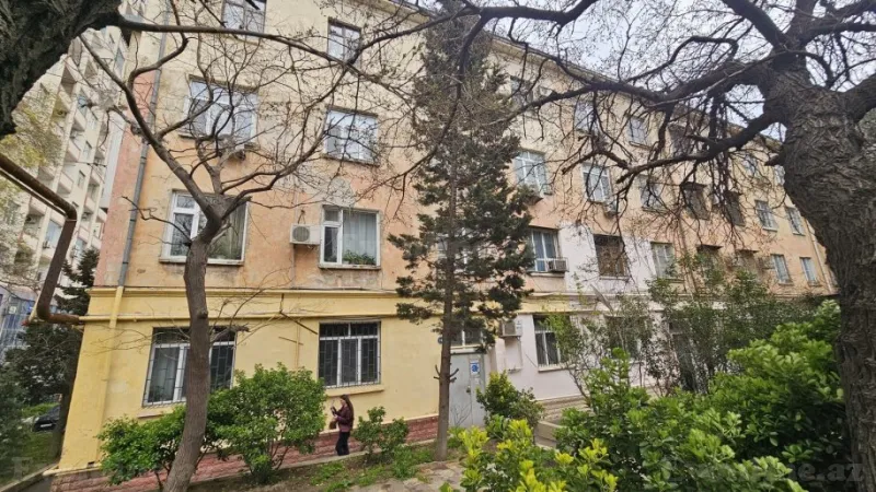 Satılır 3 otaqlı Mənzil Köhnə tikili 90 m² Nizami m.