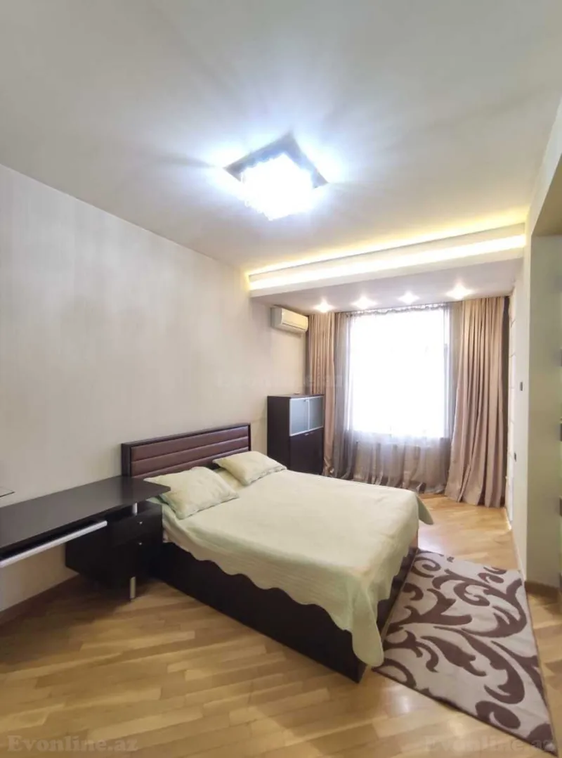 Kirayə verilir 3 otaqlı Mənzil Yeni tikili 170 m² 28 May m. - şəkil 10