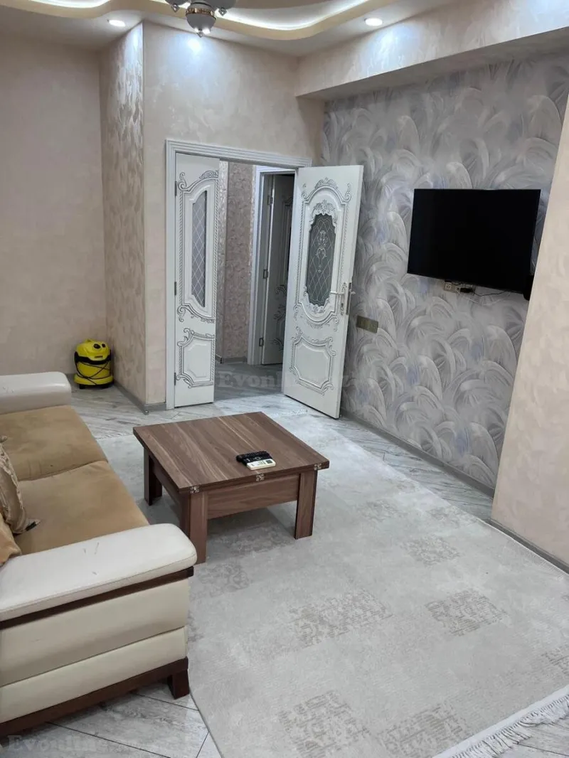 2 otaqlı Mənzil 65 m² Elmlər Akademiyası m. Kirayə verilir