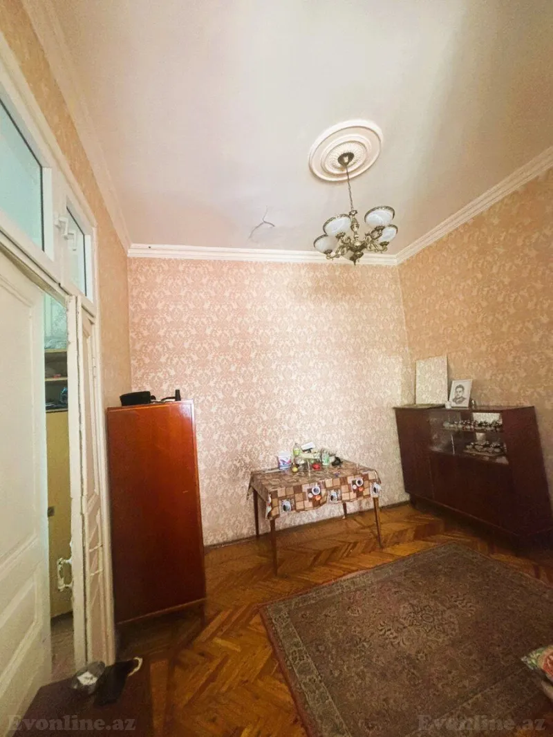 Satılır 2 otaqlı Mənzil Köhnə tikili 50 m² 28 May m. - şəkil 2