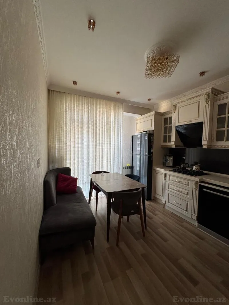 Satılır 2 otaqlı Mənzil Yeni tikili 100 m² 8 Noyabr m. - şəkil 18