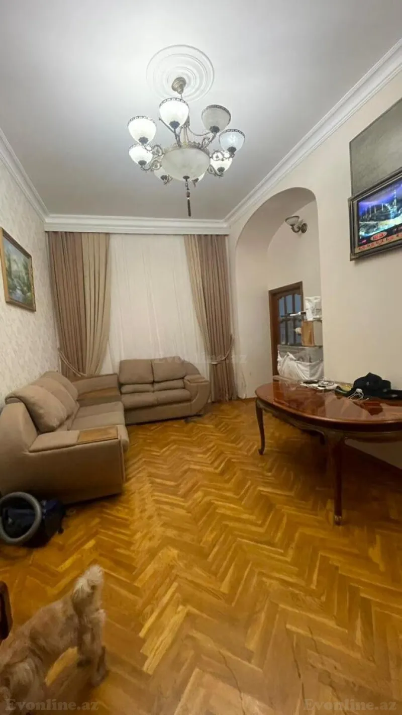 Satılır 3 otaqlı Mənzil Köhnə tikili 90 m² Sahil m. - şəkil 2