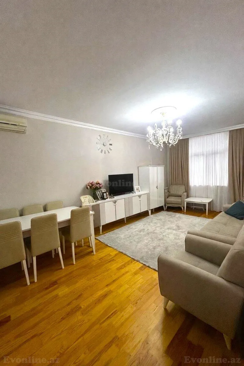 Satılır 2 otaqlı Mənzil Köhnə tikili 65 m² Xalqlar Dostluğu m.