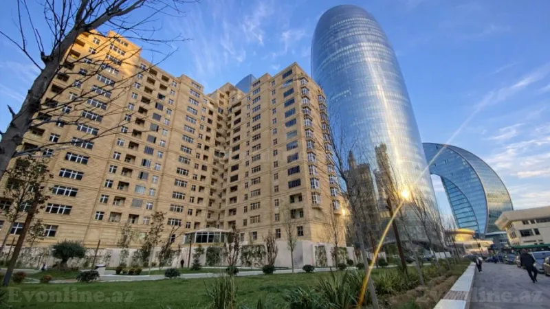 Satılır 3 otaqlı Mənzil Yeni tikili 128 m² 28 May m. - şəkil 2