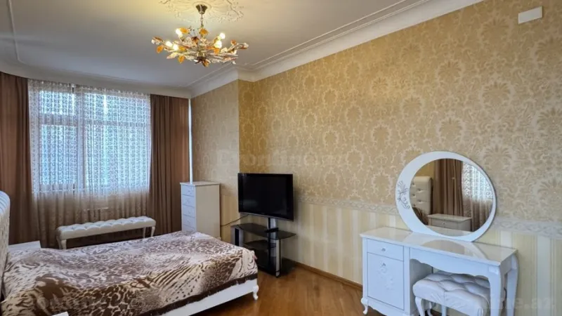 Satılır 4 otaqlı Mənzil Yeni tikili 166.6 m² 8-ci mikrorayon - şəkil 2