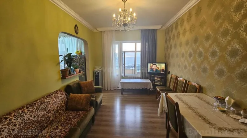 Satılır 5 otaqlı Mənzil Köhnə tikili 120 m² Əhmədli - şəkil 2