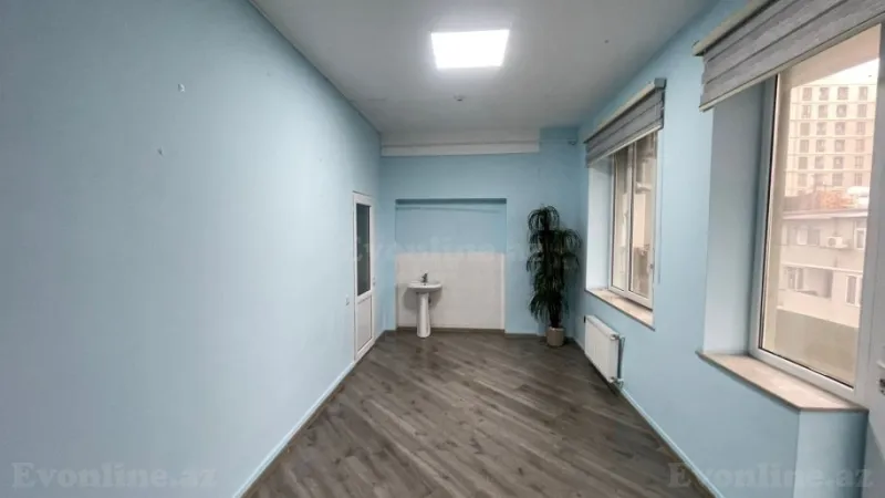 Kirayə verilir Ofis 230 m² İnşaatçılar m. - şəkil 11