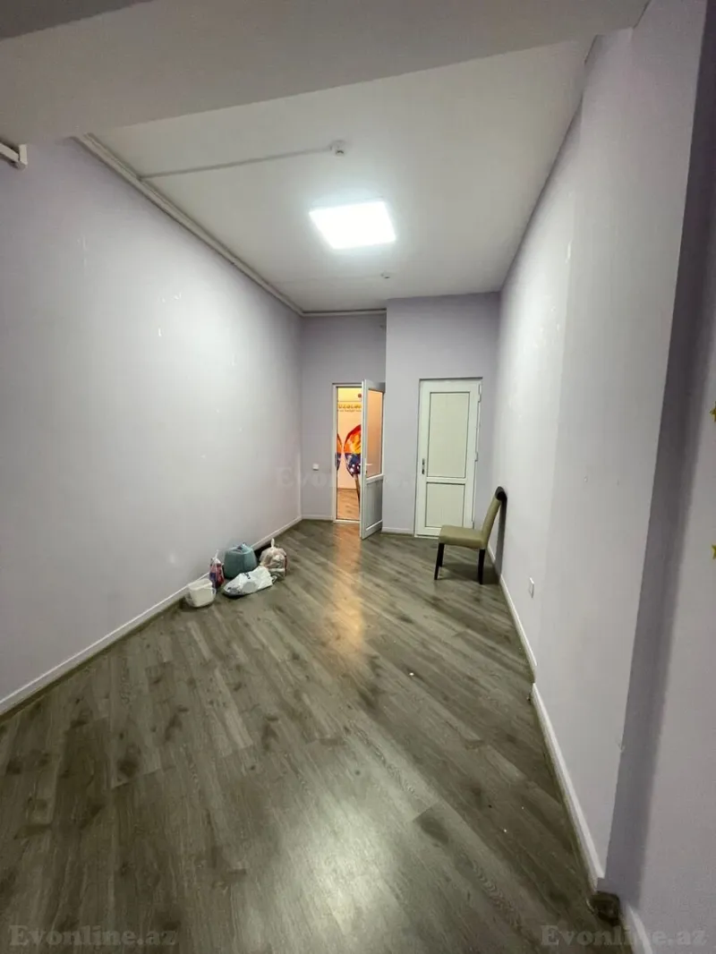 Kirayə verilir Ofis 230 m² İnşaatçılar m. - şəkil 17