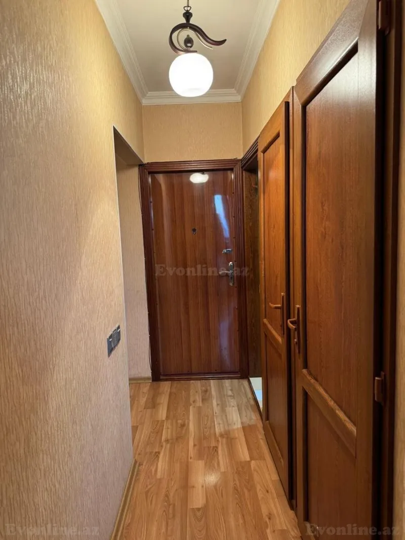 Satılır 2 otaqlı Mənzil Köhnə tikili 65 m² Xırdalan