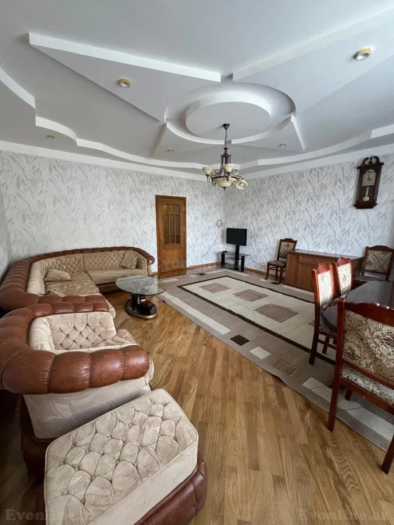 Kirayə verilir 3 otaqlı Mənzil Yeni tikili 140 m² Nəsimi r. - şəkil 2